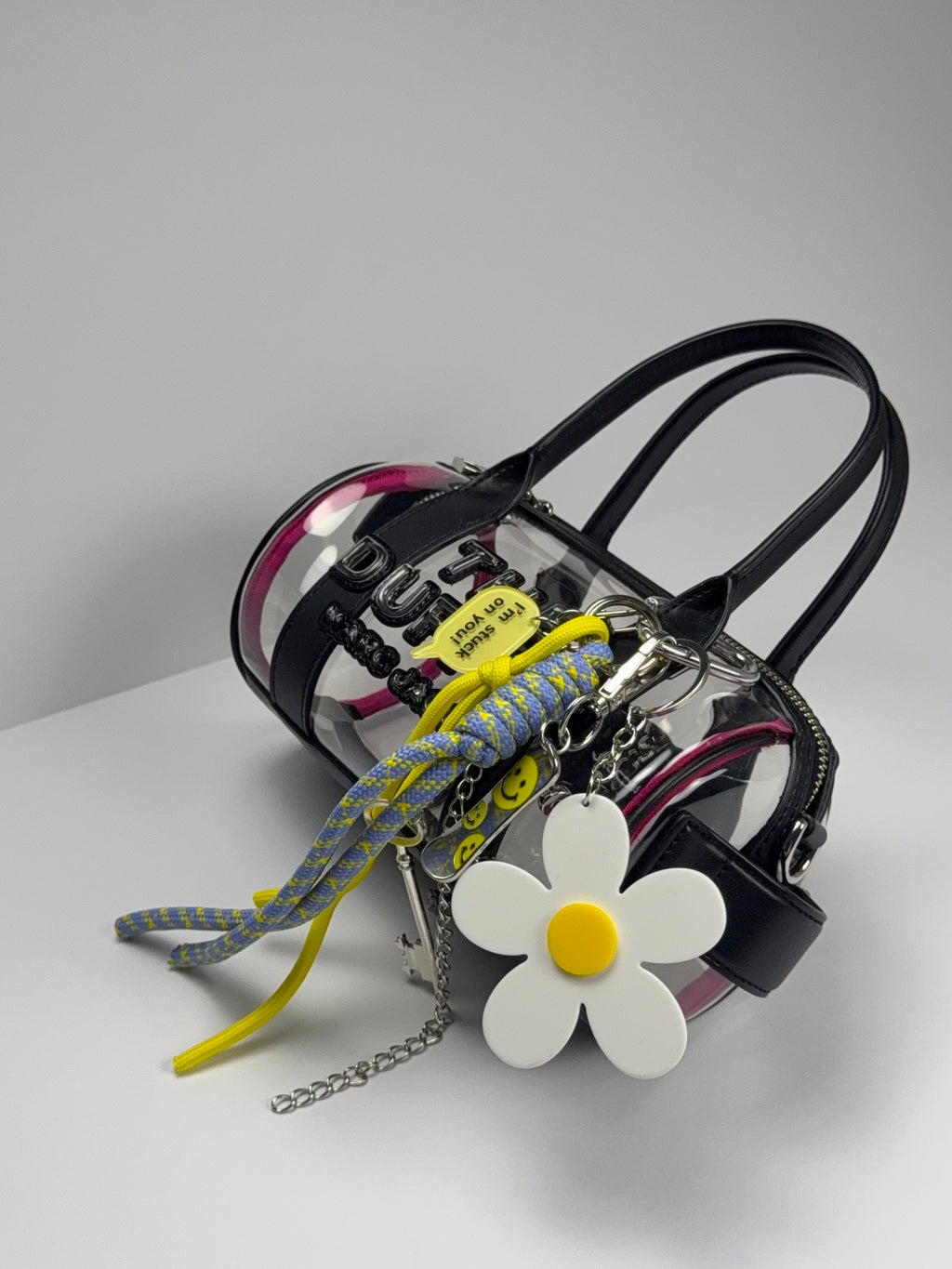 Daisy Day Keychain – A cheerful touch for your everyday moments