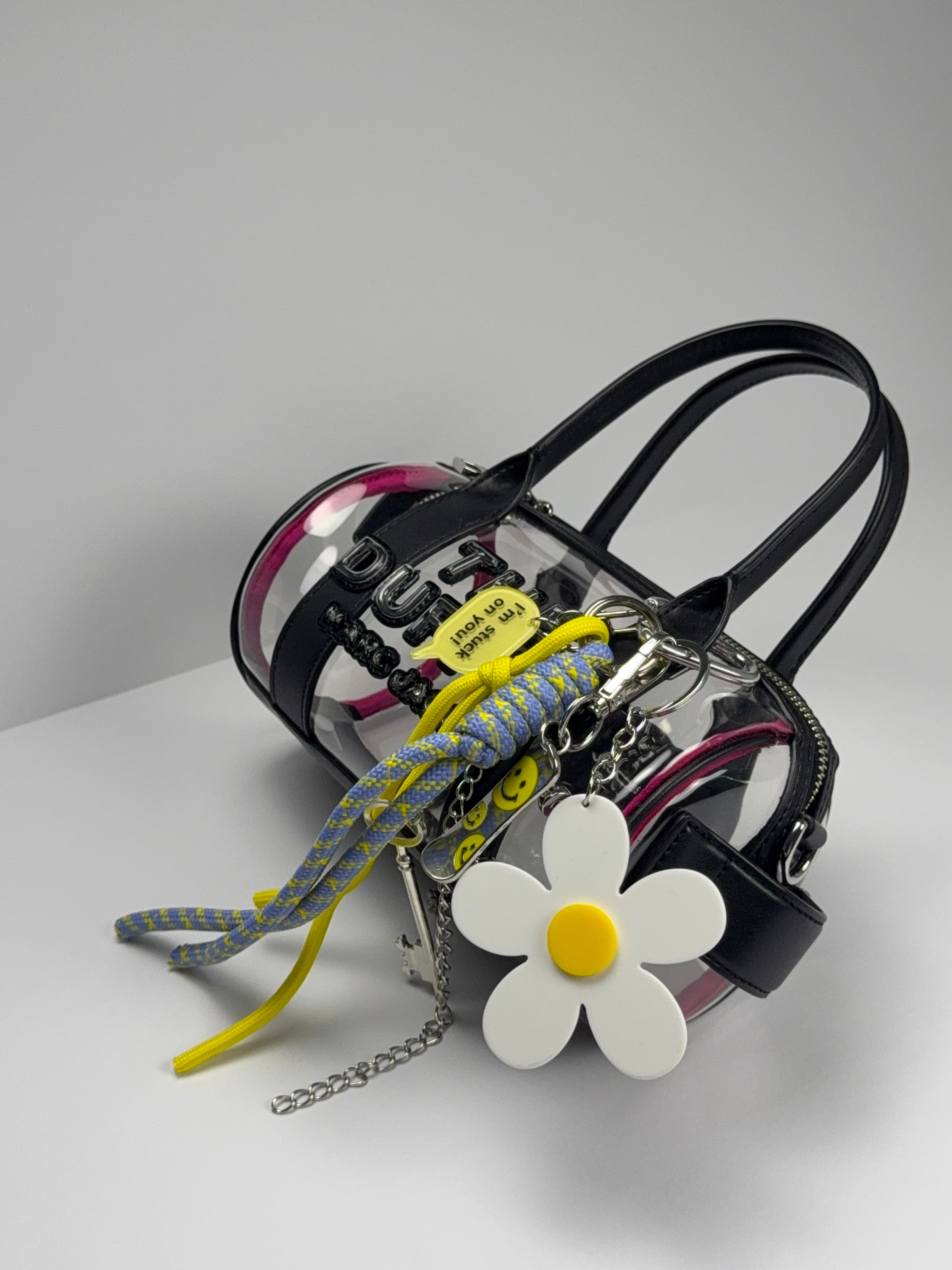 Daisy Day Keychain – A cheerful touch for your everyday moments